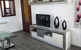 Benidorm Apartamento Recien Reformado Cerca De La Playa Con Dos Piscinas Y Pista De Tenis.